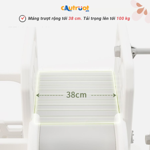 Máng trượt dài và rộng với khả năng chịu lực lên đến 100kg